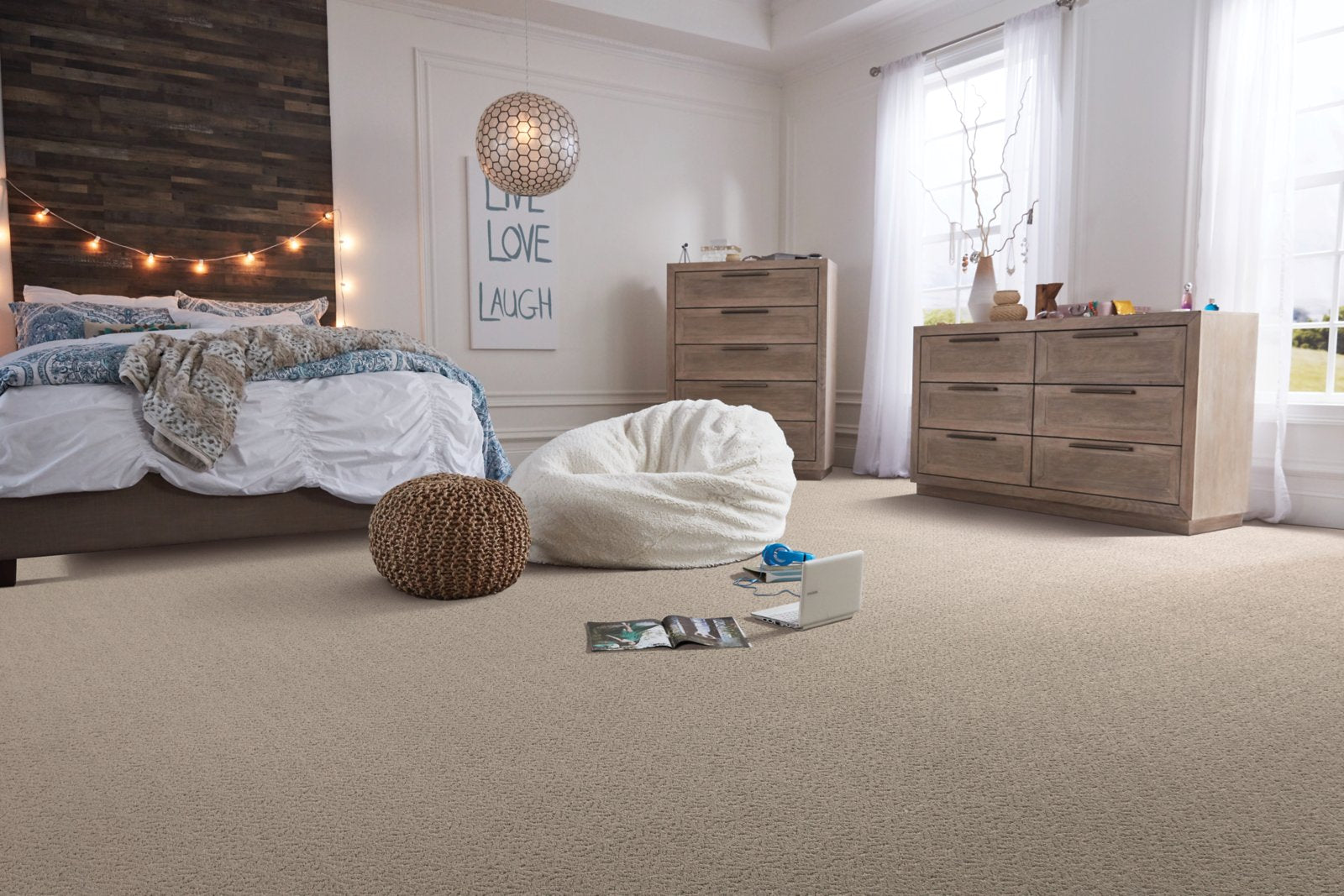 Mohawk Flooring Luxurious Decor - room scene