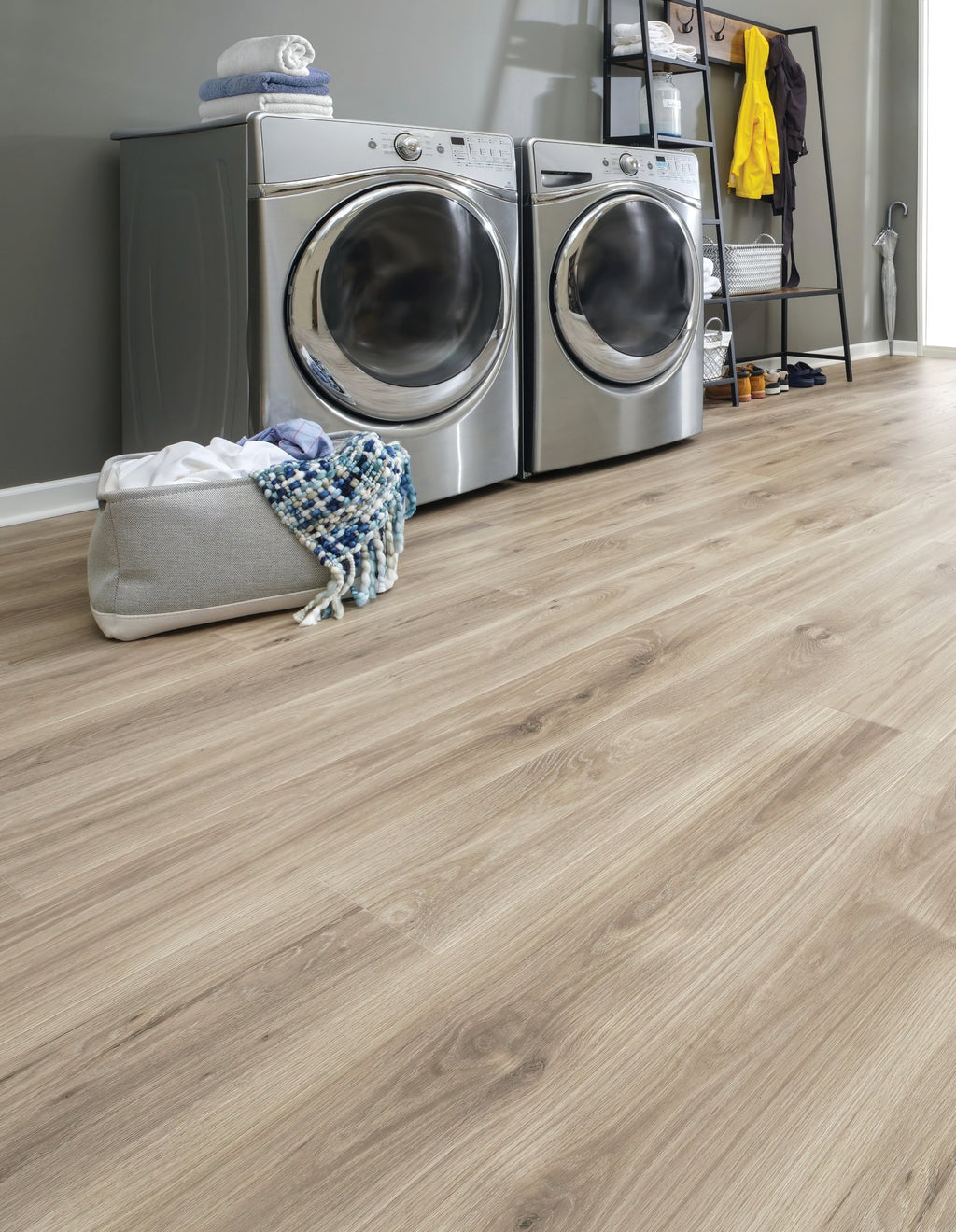 Mohawk Flooring Ivey Gates - room scene