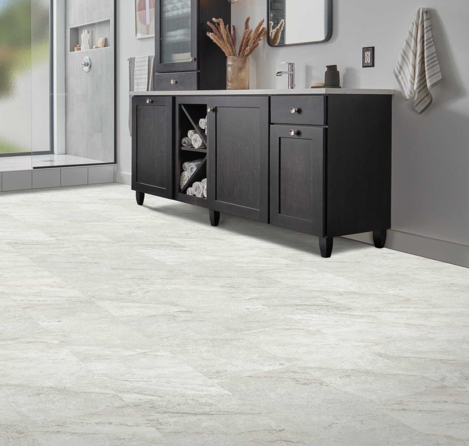 Mohawk Flooring Kascade Gardens - room scene