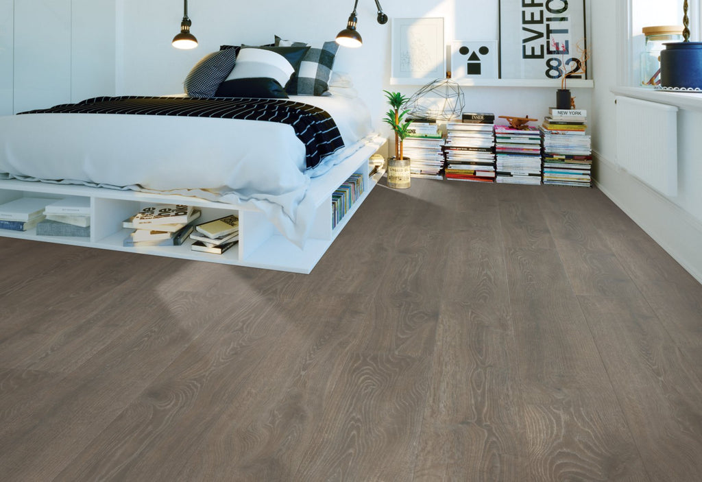 Mohawk Flooring Antique Style - room scene